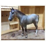 Bryer Stable/Box with Horse