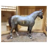 Bryer Stable/Box with Horse