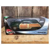 100% Hot Wheels - Merc Woodie 1950 Die Cast