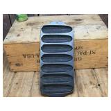 Nifty Griswold No. 273 Crispy Corn Stick Pan