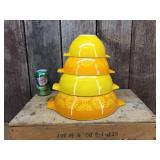 Beautiful PYREX Yellow/Orange Sunflower 4 Pc Nesting Bowls