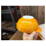 Beautiful PYREX Yellow/Orange Sunflower 4 Pc Nesting Bowls