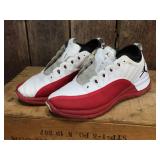 Pair Mens Sz 10 Jordan Shoes
