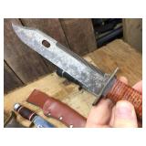 Rambo - Bowie - Survival Type Knives