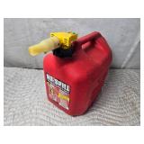 5 Gallon No Spill Gas Can