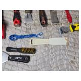 Scrapers, Putty Knives