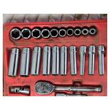 Snap-On 44 pc 1/4" Drive 6-Point Metric/ SAE General Service Set (Red)