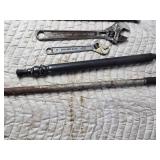 Long Screw Drivers, Pry Bar, Adjustable Wrenches