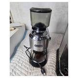 DeLonghi Coffee Grinder and Espresso Maker (Missing puck holder for grounds)