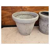 Lot of 4 Plastic Flower Plant Pots