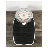 Taylor Professional Weight Scale - Goes up to 390 lbs