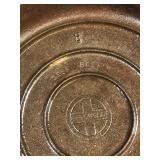 Vintage Griswold Cast Iron Dutch Oven