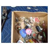 Box of vintage collectables