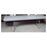 Banquet table