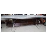 Banquet table