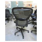HERMAN MILLER AERON OFFICE CHAIR