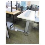HERMAN MILLER SIT STAND WORK TABLE