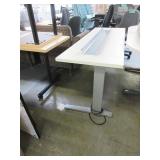 HERMAN MILLER SIT STAND WORK TABLE