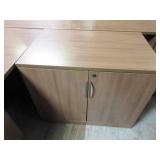 WOOD TONE DESK WITH A RETURN AND STORAGE CABINET AND EXTRA SIDE SURFACE UNIT
