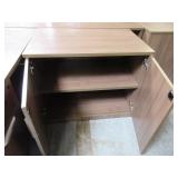 WOOD TONE DESK WITH A RETURN AND STORAGE CABINET AND EXTRA SIDE SURFACE UNIT