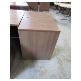 WOOD TONE DESK WITH A RETURN AND STORAGE CABINET AND EXTRA SIDE SURFACE UNIT