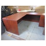 CHERRY DESK WITH RETURN AND HUTCH
