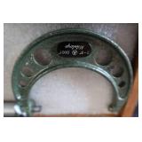 MITUTOYO CALIPER / MICROMETER