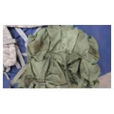 MIXED LOT / SHOULDER STRAPS / VESTS/ RUCK SACK / PACK