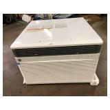 GE 18,300 BTU 230/208V Window Air Conditioner Cools 1000 Sq. Ft. with ENERGY STAR,Wi-Fi and Remote in White   Customer Returns See Pictures