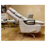 Nice Quality LA-Z-BOY Reclining/Rolling Office Chair