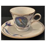 Pair of Höchst Decor Demitasse Teacups and Saucers