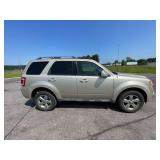 2010 Ford Escape Limited - 1 OWNER! - AWD
