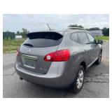 2011 Nissan Rogue SV - AWD
