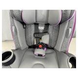 New Display Model Safety 1st Grow and Go Convertible Car Sear