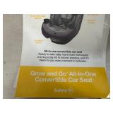 New Display Model Safety 1st Grow and Go Convertible Car Sear