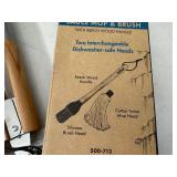 New Bayou Classic Locking Tongs, Sauce Mop Set - $70 retail!