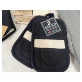 New Kitchen Towels, Pot Holders, Etc