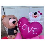 New LOVE Inflatable / Blow Up Yard Decoration