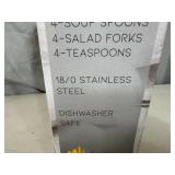 New 20 pc Flatware / Silverware Set