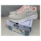 New Skechers Arch Comfort Shoes - Size 12