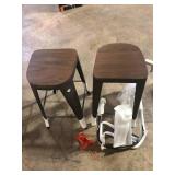 StyleWell Finwick Matte Gunmetal Backed Bar Stool with Dark Wood Seat (Set of 2) Customer Returns See Pictures