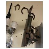Pulleys, horse shoes