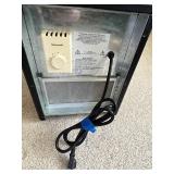 Eden PURE Quartz Infared Portable Heater in Good Working Condition (17" T x 13" W x 19" D)