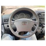 2004 Toyota Sienna CE 7