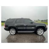 2013 GMC Yukon Denali - 1 OWNER! - AWD - 92,978 MILES