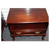 Pair of Vintage Mahogany Wood Nightstands