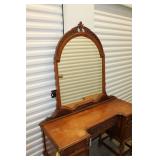 Vintage Mahogany Bedroom Furniture Set