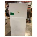 Vissani 18 cu. ft. Top Freezer Refrigerator DOE in White Slight Damage on Top Corner Customer Returns See Pictures