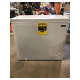 Magic Chef 7.0 cu. ft. Chest Freezer in White Damaged  Customer Returns See Pictures