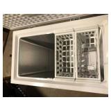Magic Chef 7.0 cu. ft. Chest Freezer in White Damaged  Customer Returns See Pictures
